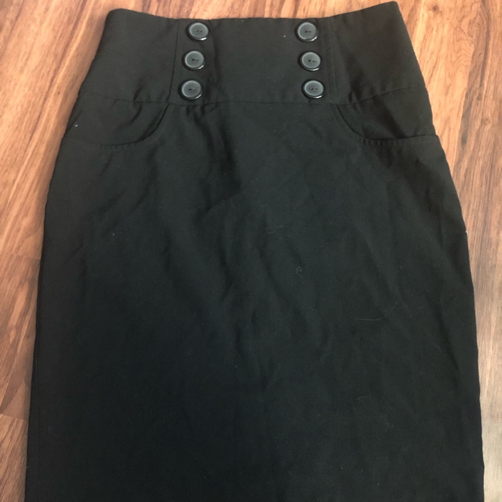 KNEE LENGTH PENCIL SKIRT